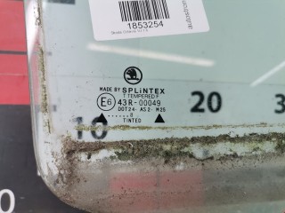 Стекло двери задней правой, ориг. номер 1U9845206A, Skoda Octavia 1996-2000