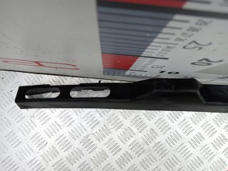 Кронштейн крепления бампера переднего, ориг. номер 701807183, Volkswagen Transporter 1990-2003