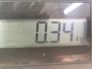 Ограничитель открывания двери передней, ориг. номер C10058270A, Mazda Premacy 1999-2001