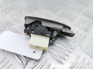 Кнопка стеклоподъемника, ориг. номер GE4T66370A, Mazda Premacy 1999-2001