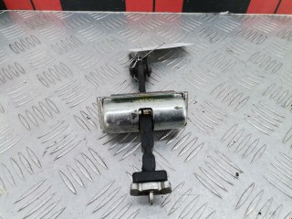 Ограничитель открывания двери передней, ориг. номер 13242975, Opel Corsa 2006-2011