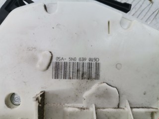 Замок двери задней левой, ориг. номер 5N0839015D, Skoda Superb 2008-2013