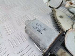 Стеклоподъемник передний правый, ориг. номер MR181922, Mitsubishi L200 2005-2006