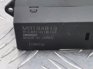 Кнопка стеклоподъемника, ориг. номер 194819, Mitsubishi Pajero Sport 2004-2008