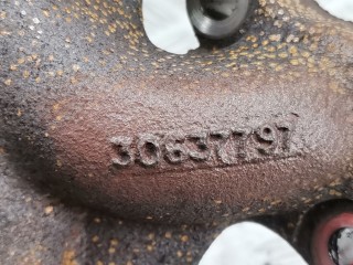 Коллектор выпускной, ориг. номер 30637797, Volvo XC90 2002-2006