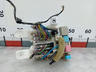 Блок реле, ориг. номер 8273047290, 8273047320, Toyota Prius 2005-2011