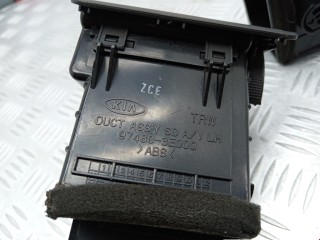 Дефлектор обдува салона, ориг. номер 974803E000, Kia Sorento 2002-2006