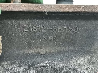 Подушка крепления двигателя, ориг. номер 218123E150, Kia Sorento 2002-2006
