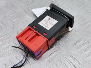 Кнопка антипробуксовочной системы (ABS/ESP), ориг. номер 3B0927134A, Volkswagen Passat 2000-2005