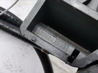Ручка открывания капота, ориг. номер 3B1823533, Volkswagen Passat 2000-2005