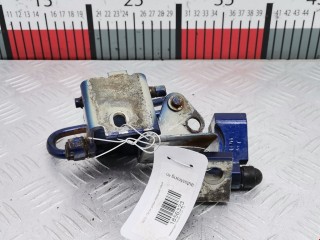 Петля двери передней левой, ориг. номер 4B0831411B, Volkswagen Passat 2000-2005