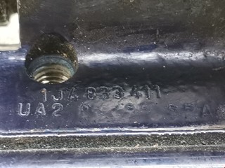 Петля двери, ориг. номер 1J4833411C, Volkswagen Bora 1998-2005