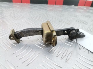 Ограничитель открывания двери, ориг. номер 686300D010, Toyota Yaris 2003-2005