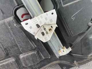 Стеклоподъемник передний правый, ориг. номер G22C5858X, C23558590B, Mazda 5 2002-2009