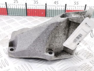 Кронштейн двигателя, ориг. номер 8D0199307P, 8D0199305A, Volkswagen Passat 2000-2005