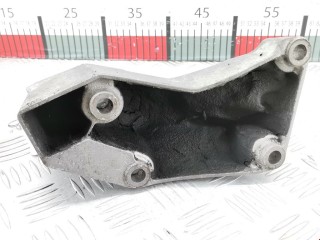 Кронштейн двигателя, ориг. номер 8D0199307P, 8D0199305A, Volkswagen Passat 2000-2005