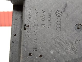 Бачок гидроусилителя, ориг. номер 1J0422371B, 1J0422371C, Audi A3 1996-2000