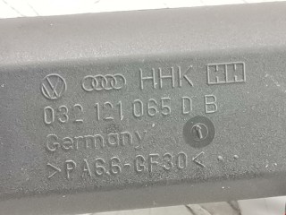 Патрубок радиатора, ориг. номер 032121065D, Volkswagen Polo 1994-1999