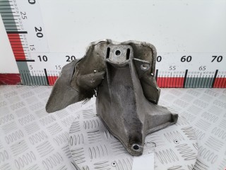 Кронштейн двигателя, ориг. номер 8D0199307P, 8D0199305A, Volkswagen Passat 2000-2005