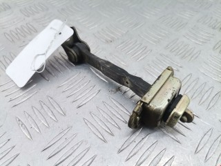 Ограничитель открывания двери передней, ориг. номер 80430BU000, Nissan Almera Tino 2003-2006