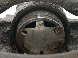 Суппорт передний левый, ориг. номер 4401N8, Peugeot 308 2007-2011