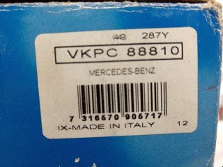 Помпа, ориг. номер A1032000401, VKPC88810, Mercedes E W124 1993-1998