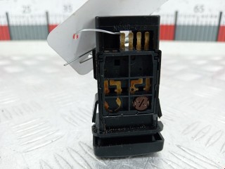 Кнопка антипробуксовочной системы (ABS/ESP), ориг. номер 15A469, C235664T0, Mazda 5 2002-2009
