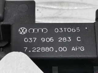 Клапан воздушный, ориг. номер 037906283C, 72288000, Volkswagen Passat 2000-2005