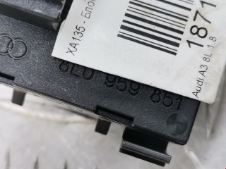 Блок управления стеклоподъемниками, ориг. номер 8L0959851, Audi A3 1996-2000