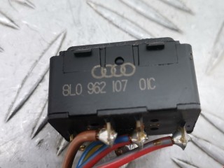 Кнопка центрального замка, ориг. номер 8L0962107A, 8D096210701C, Audi A3 1996-2000