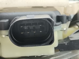 Замок двери передней правой, ориг. номер 3B0837868, 3B1837016CA, Volkswagen Passat 2000-2005