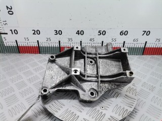 Кронштейн компрессора кондиционера, ориг. номер 058260885C, Volkswagen Passat 1996-2001