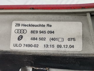 Фонарь крышки багажника правый, ориг. номер 8E9945094, 8E5945094A, Audi A4 2000-2006