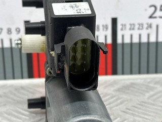 Моторчик стеклоподъемника, ориг. номер 8D0837462, Audi A4 1994-1997