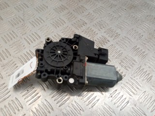 Моторчик стеклоподъемника, ориг. номер 8D0837462, Audi A4 1994-1999
