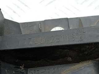 Кронштейн крепления бампера заднего, ориг. номер 7700423119, Renault Megane 1999-2003