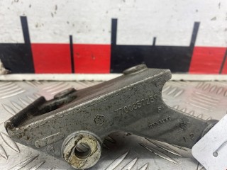 Крепление ТНВД, ориг. номер 7700857259, Renault Laguna 1993-1998