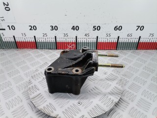 Кронштейн двигателя, ориг. номер MD310305, Mitsubishi Carisma 1995-1999