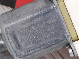 Моторчик стеклоподъемника, ориг. номер A2048200542, 0130822502, Mercedes C W204 2007-2011