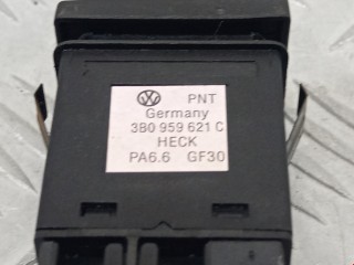 Кнопка подогрева заднего стекла, ориг. номер 3B0959621C, Volkswagen Passat 1996-2001