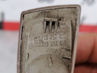 Повторитель передний левый, ориг. номер 13252455, 1713423, Opel Astra 1998-2009