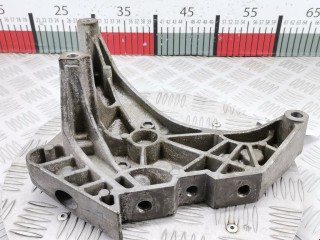 Кронштейн двигателя, ориг. номер 03L199207, 022199354T, Volkswagen Passat 2005-2010
