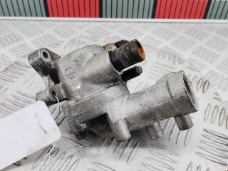 Корпус термостата, ориг. номер 256102A611, Hyundai i30 2007-2010
