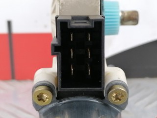 Моторчик стеклоподъемника, ориг. номер A1698204242, Mercedes A W169 2004-2008