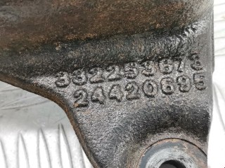 Кронштейн двигателя, ориг. номер 13257618, 24420695, Opel Vectra 2005-2008