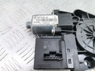 Моторчик стеклоподъемника, ориг. номер 827000001R, 0130822517, Renault Scenic 2009-2012