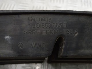 Заглушка (решетка) в бампер, ориг. номер 1J0853665B, Volkswagen Golf 1991-2000