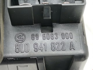 Блок реле, ориг. номер 8D0937503E, 8L0941822A, Volkswagen Passat 1996-2001