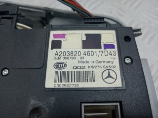 Фонарь салона (плафон), ориг. номер A2038204601, 2JM00879303, Mercedes C W203 2000-2004