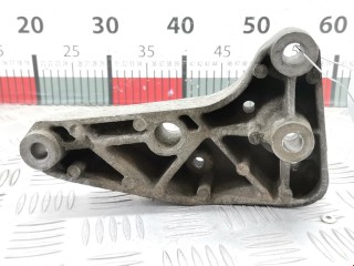Кронштейн, ориг. номер 90575142, 90538555, Opel Zafira 2005-2008